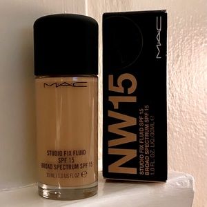 MAC studio fix fluid foundation